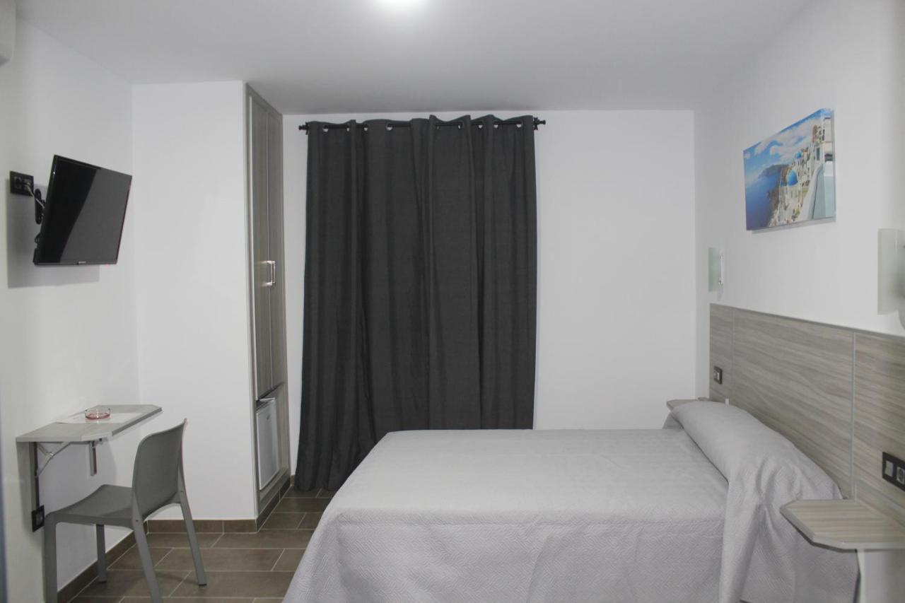 Hostal Maria Jose Conil De La Frontera Zewnętrze zdjęcie