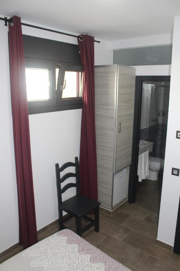 Hostal Maria Jose Conil De La Frontera Zewnętrze zdjęcie