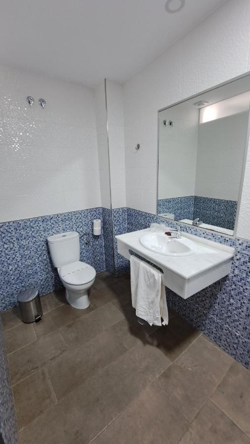 Hostal Maria Jose Conil De La Frontera Zewnętrze zdjęcie