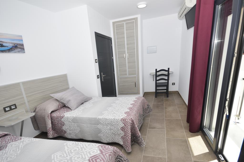 Hostal Maria Jose Conil De La Frontera Zewnętrze zdjęcie