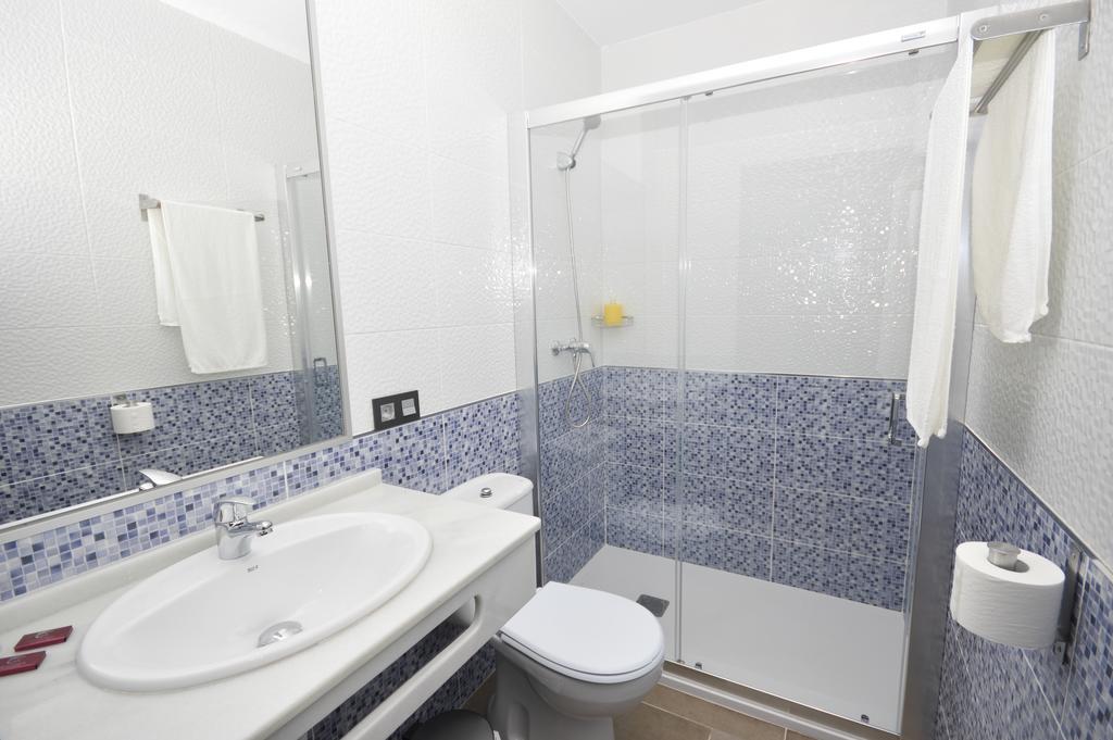 Hostal Maria Jose Conil De La Frontera Zewnętrze zdjęcie