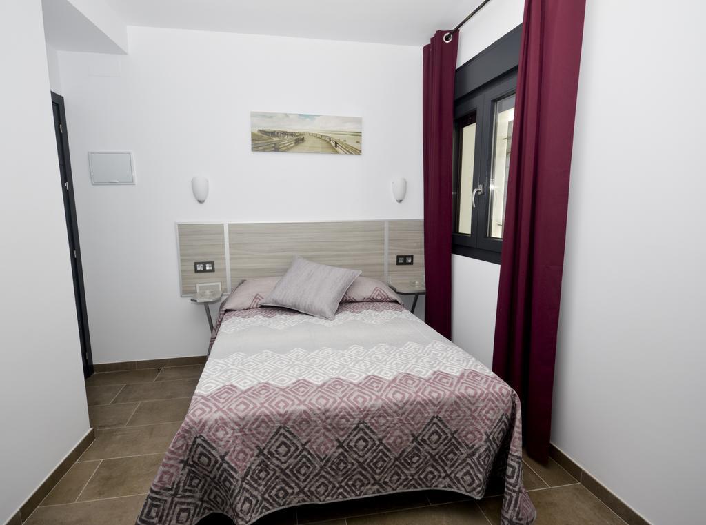 Hostal Maria Jose Conil De La Frontera Zewnętrze zdjęcie