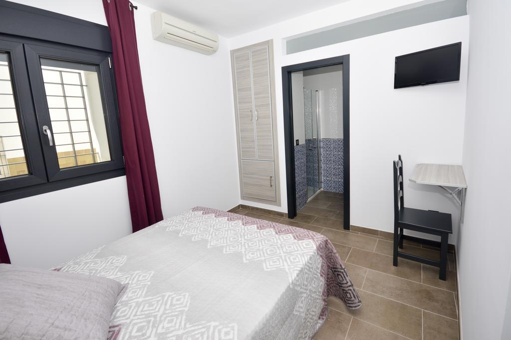 Hostal Maria Jose Conil De La Frontera Zewnętrze zdjęcie